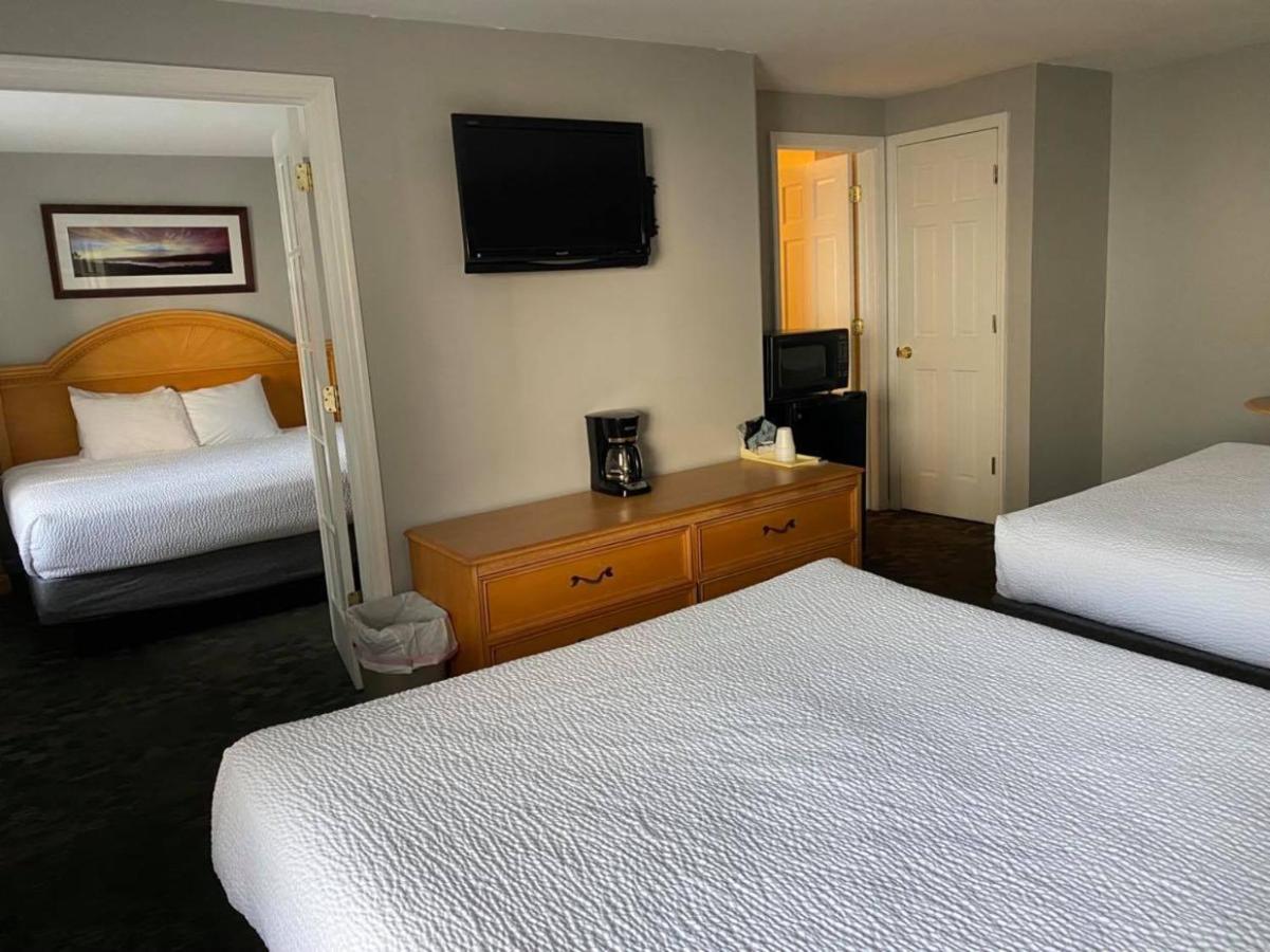 Marine Village 3* Lake George